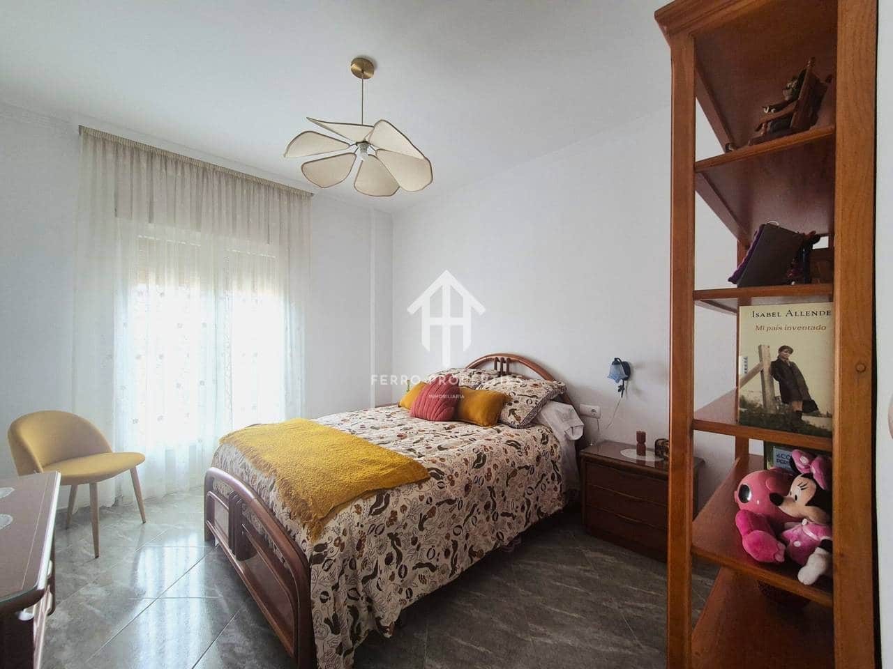 5 bedroom Villa for sale in Loja with garage - € 259,900 (Ref: 9694601)