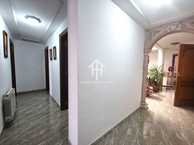 Chalet de 5 habitaciones en Loja en venta con garaje - 259.900 € (Ref: 9694601)