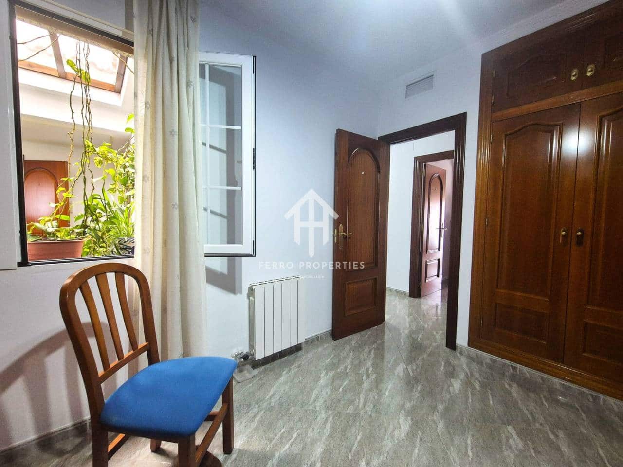 5 bedroom Villa for sale in Loja with garage - € 259,900 (Ref: 9694601)