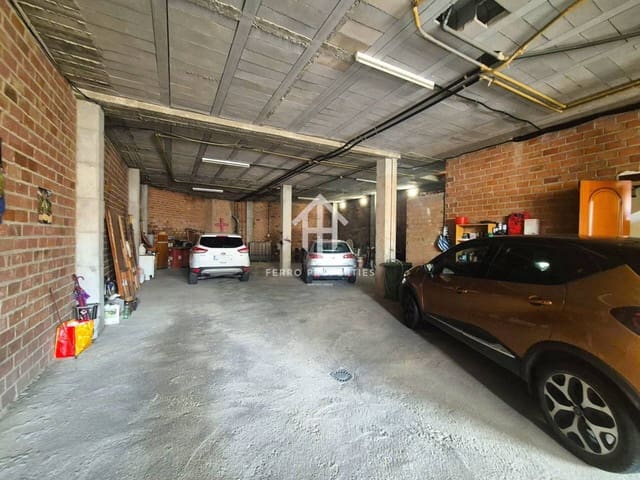 Chalet de 5 habitaciones en Loja en venta con garaje - 259.900 € (Ref: 9694601)