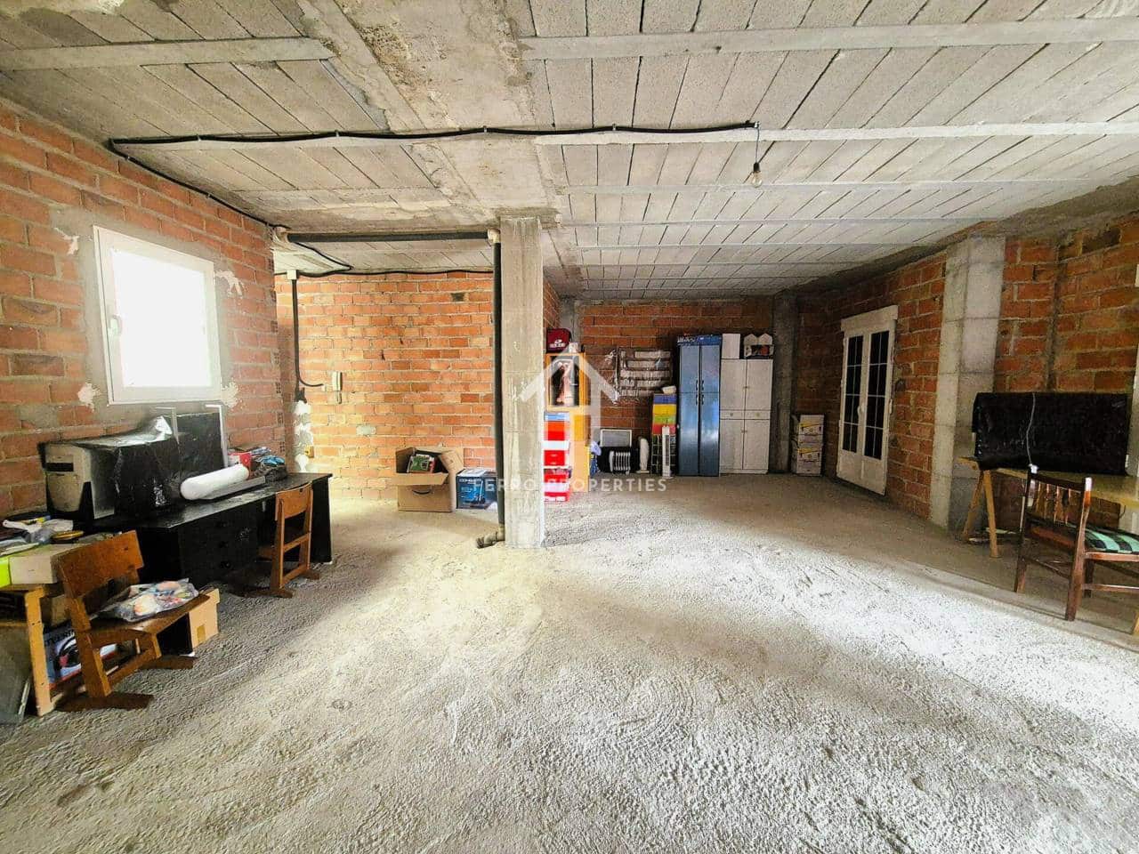 5 bedroom Villa for sale in Loja with garage - € 259,900 (Ref: 9694601)