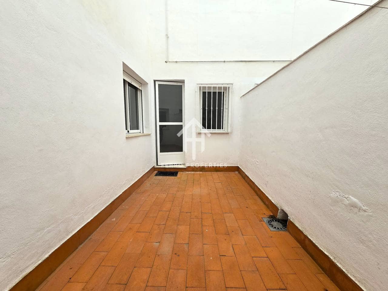 3 camera da letto Appartamento da affittare in Loja con garage - 700 € (Rif: 9726261)