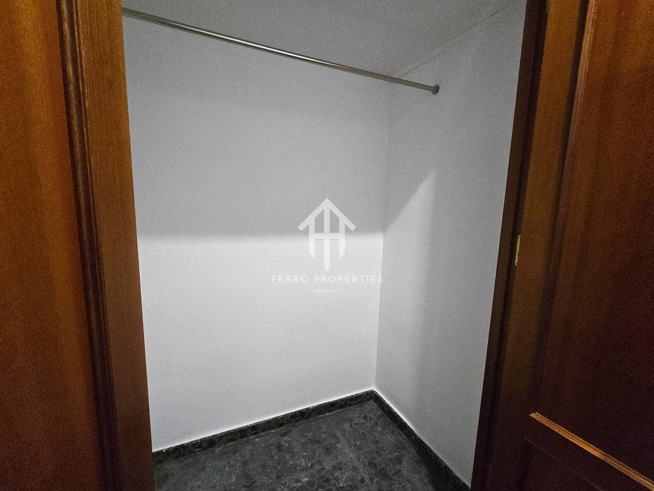 3 camera da letto Appartamento da affittare in Loja con garage - 700 € (Rif: 9726261)