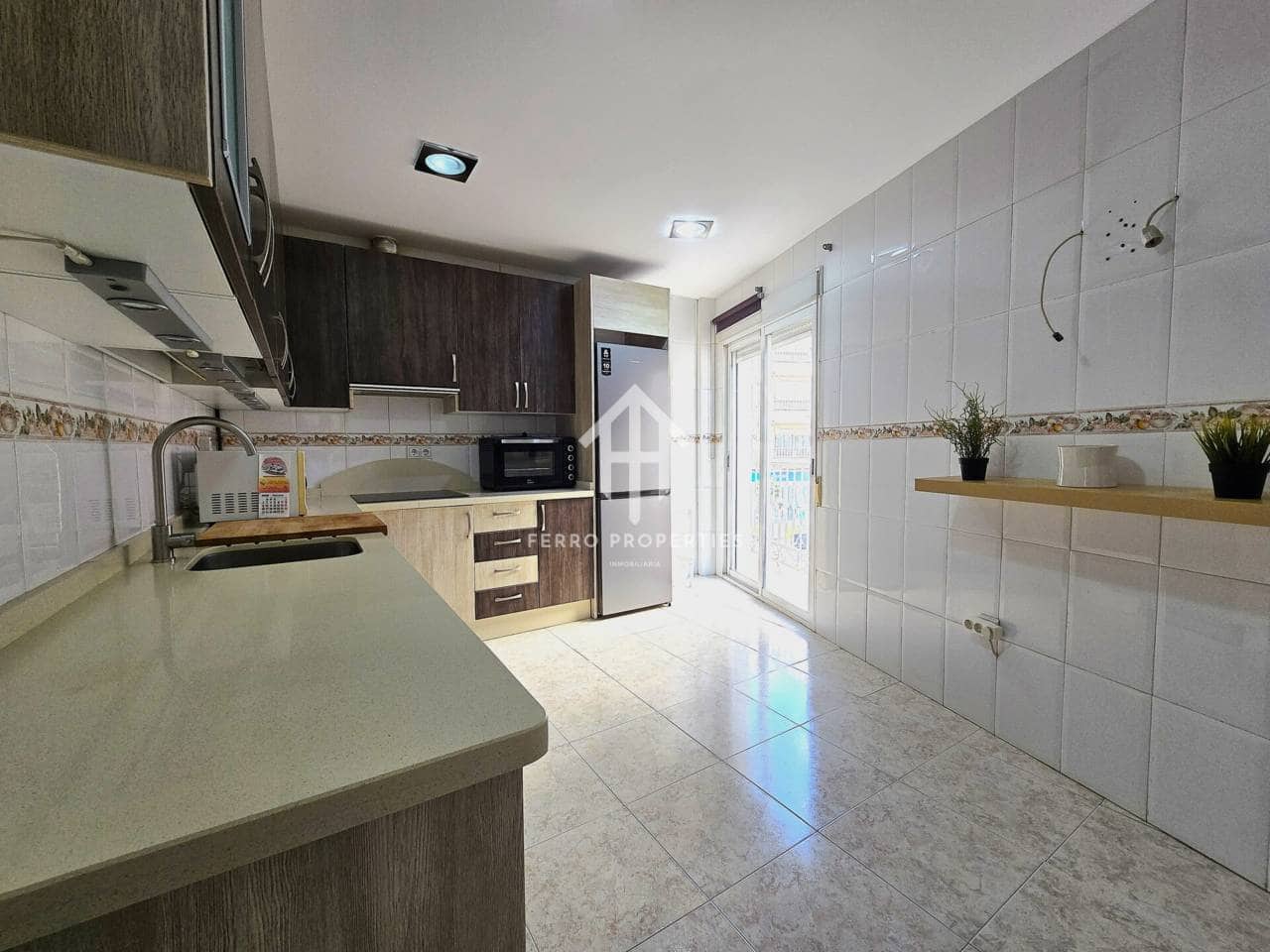 3 camera da letto Appartamento da affittare in Loja con garage - 700 € (Rif: 9726261)