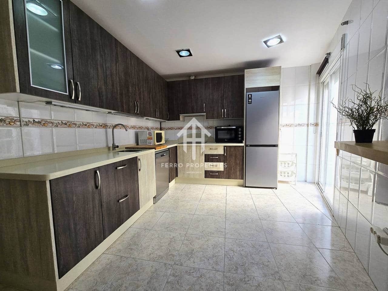 3 camera da letto Appartamento da affittare in Loja con garage - 700 € (Rif: 9726261)