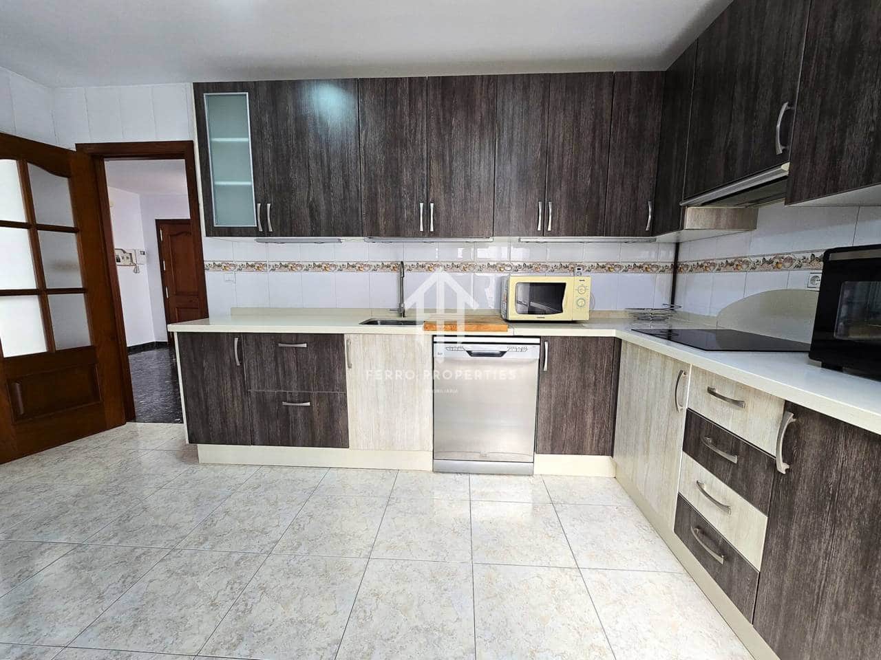 3 camera da letto Appartamento da affittare in Loja con garage - 700 € (Rif: 9726261)