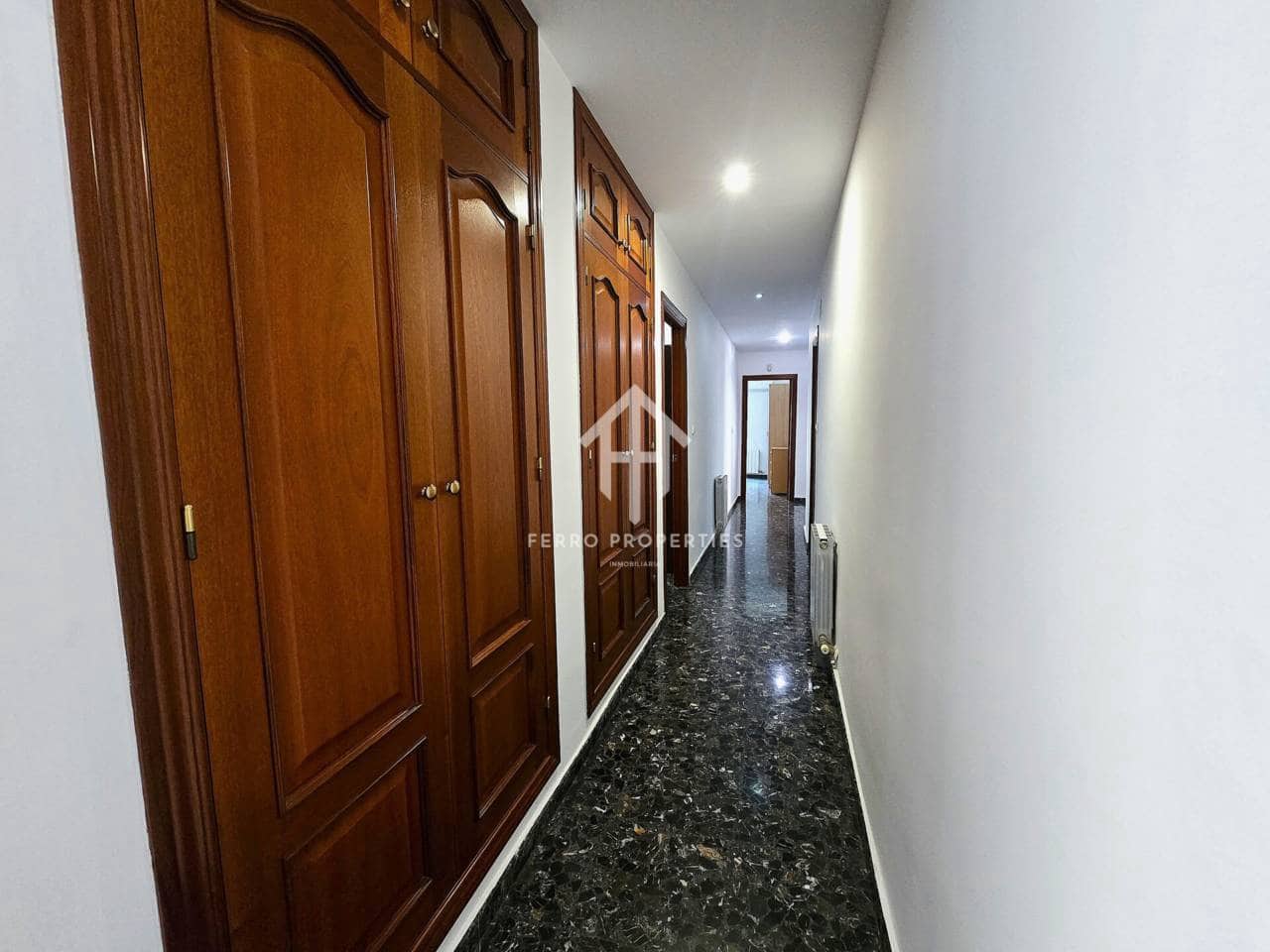 3 camera da letto Appartamento da affittare in Loja con garage - 700 € (Rif: 9726261)