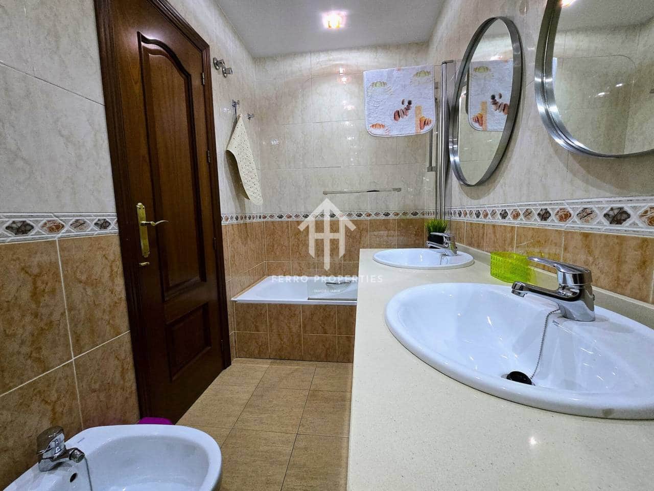 3 camera da letto Appartamento da affittare in Loja con garage - 700 € (Rif: 9726261)