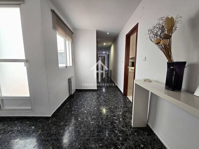 3 camera da letto Appartamento da affittare in Loja con garage - 700 € (Rif: 9726261)