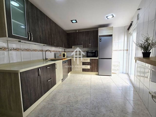 3 camera da letto Appartamento da affittare in Loja con garage - 700 € (Rif: 9726261)