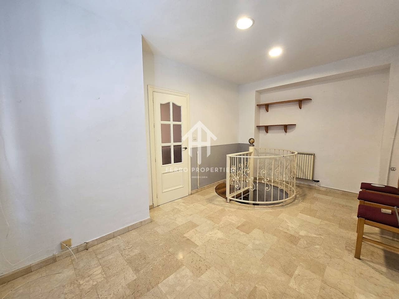 3 slaapkamer Villa te huur in Loja met garage - € 850 (Ref: 9737783)