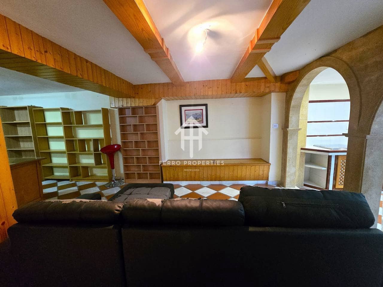 3 slaapkamer Villa te huur in Loja met garage - € 850 (Ref: 9737783)