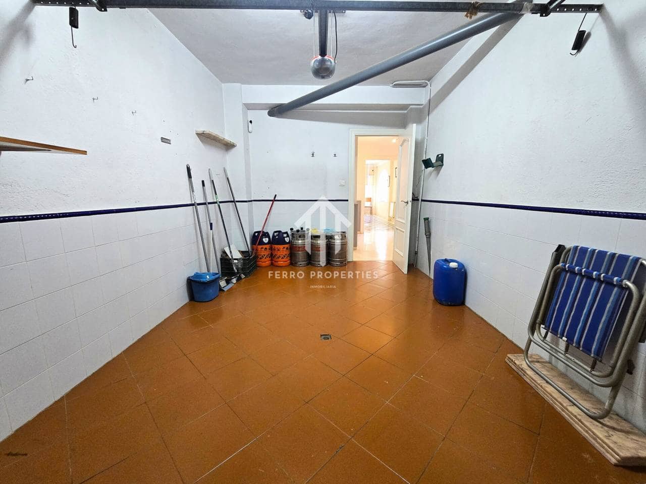 3 slaapkamer Villa te huur in Loja met garage - € 850 (Ref: 9737783)