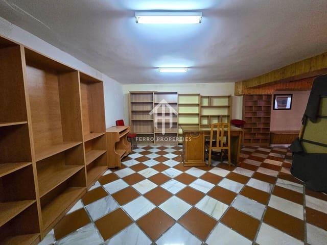3 slaapkamer Villa te huur in Loja met garage - € 850 (Ref: 9737783)
