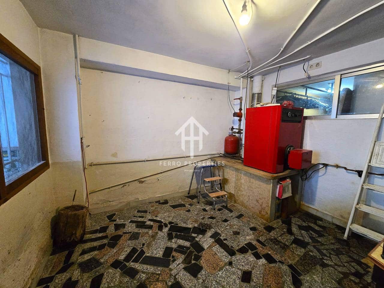 3 slaapkamer Villa te huur in Loja met garage - € 850 (Ref: 9737783)