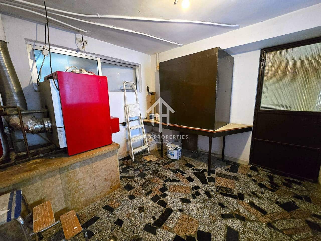 3 slaapkamer Villa te huur in Loja met garage - € 850 (Ref: 9737783)