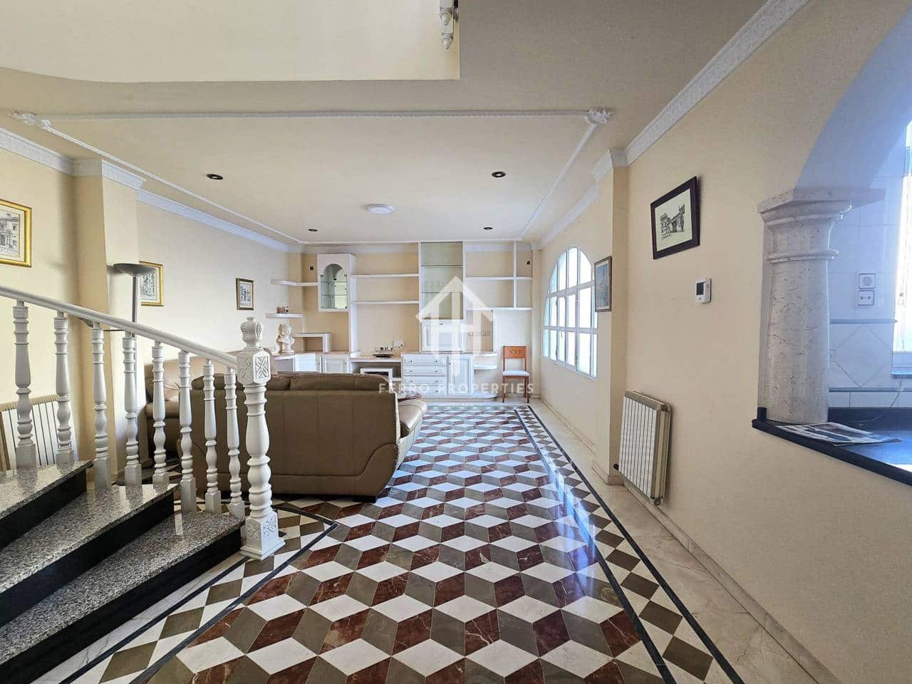 3 slaapkamer Villa te huur in Loja met garage - € 850 (Ref: 9737783)