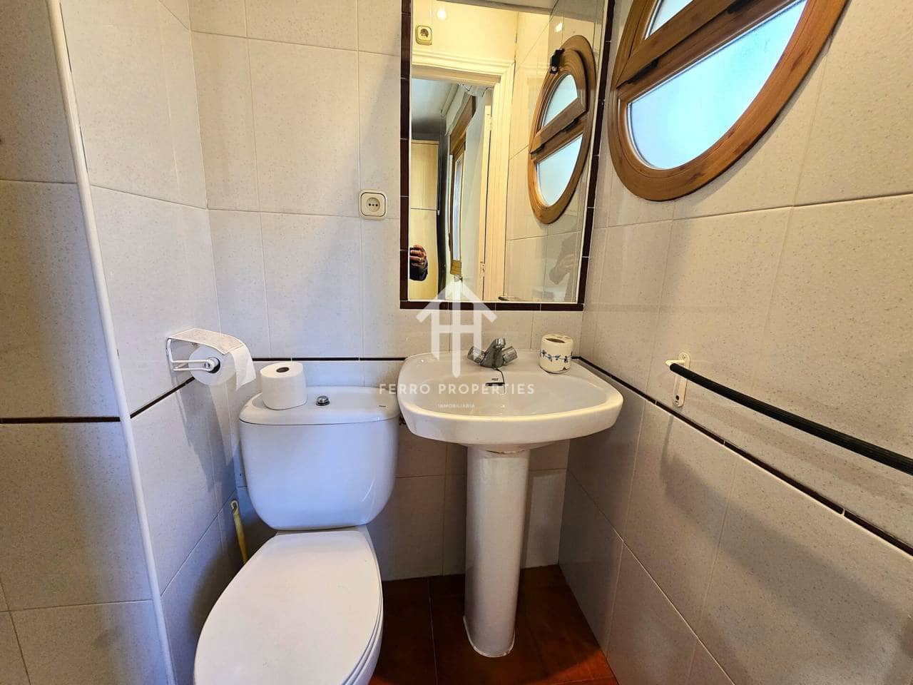 3 slaapkamer Villa te huur in Loja met garage - € 850 (Ref: 9737783)