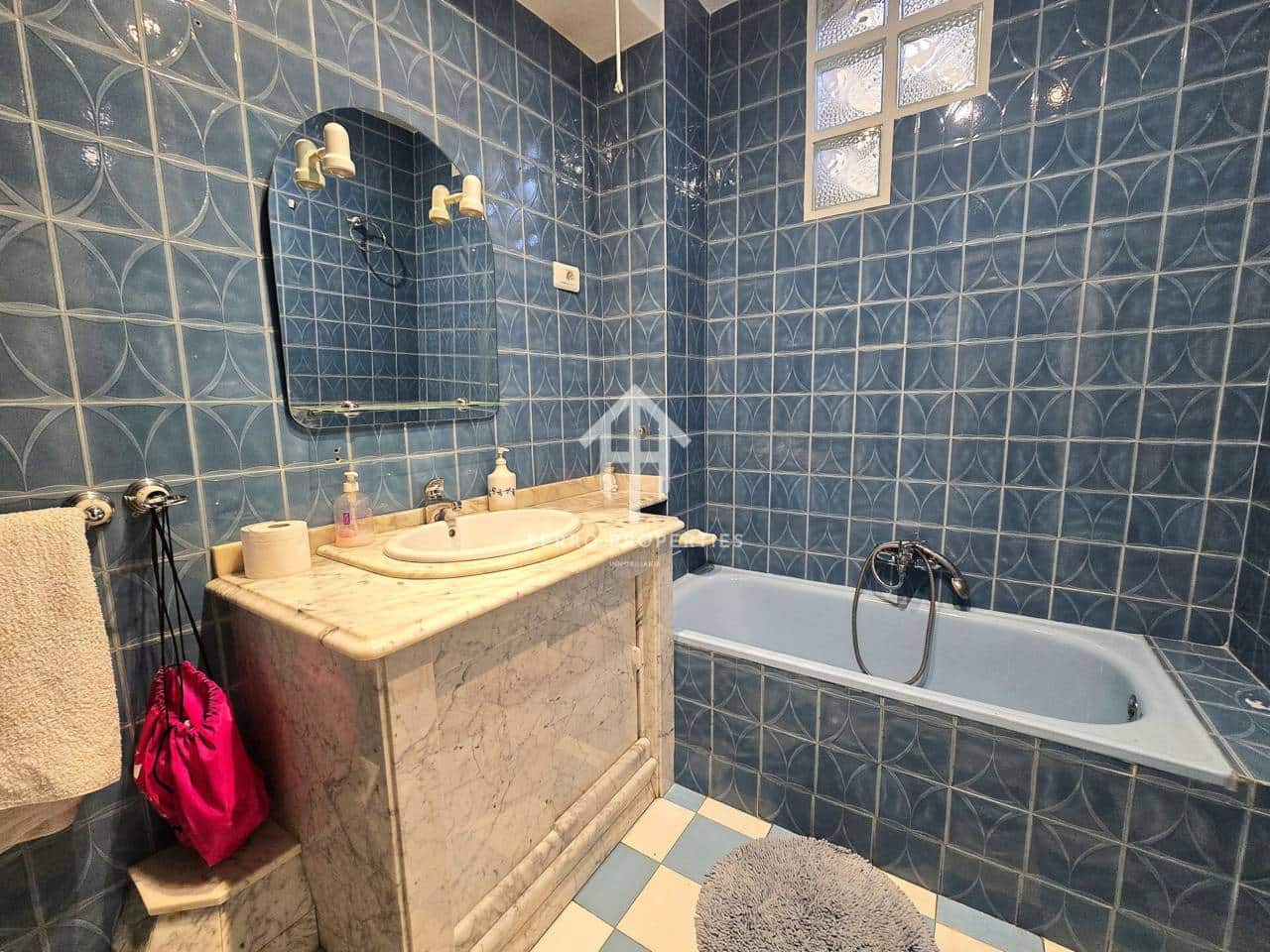 3 slaapkamer Villa te huur in Loja met garage - € 850 (Ref: 9737783)