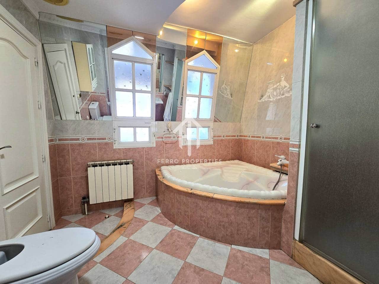 3 slaapkamer Villa te huur in Loja met garage - € 850 (Ref: 9737783)