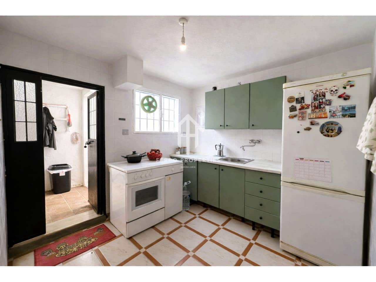 3 bedroom Townhouse for sale in Loja - € 86,000 (Ref: 9743141)