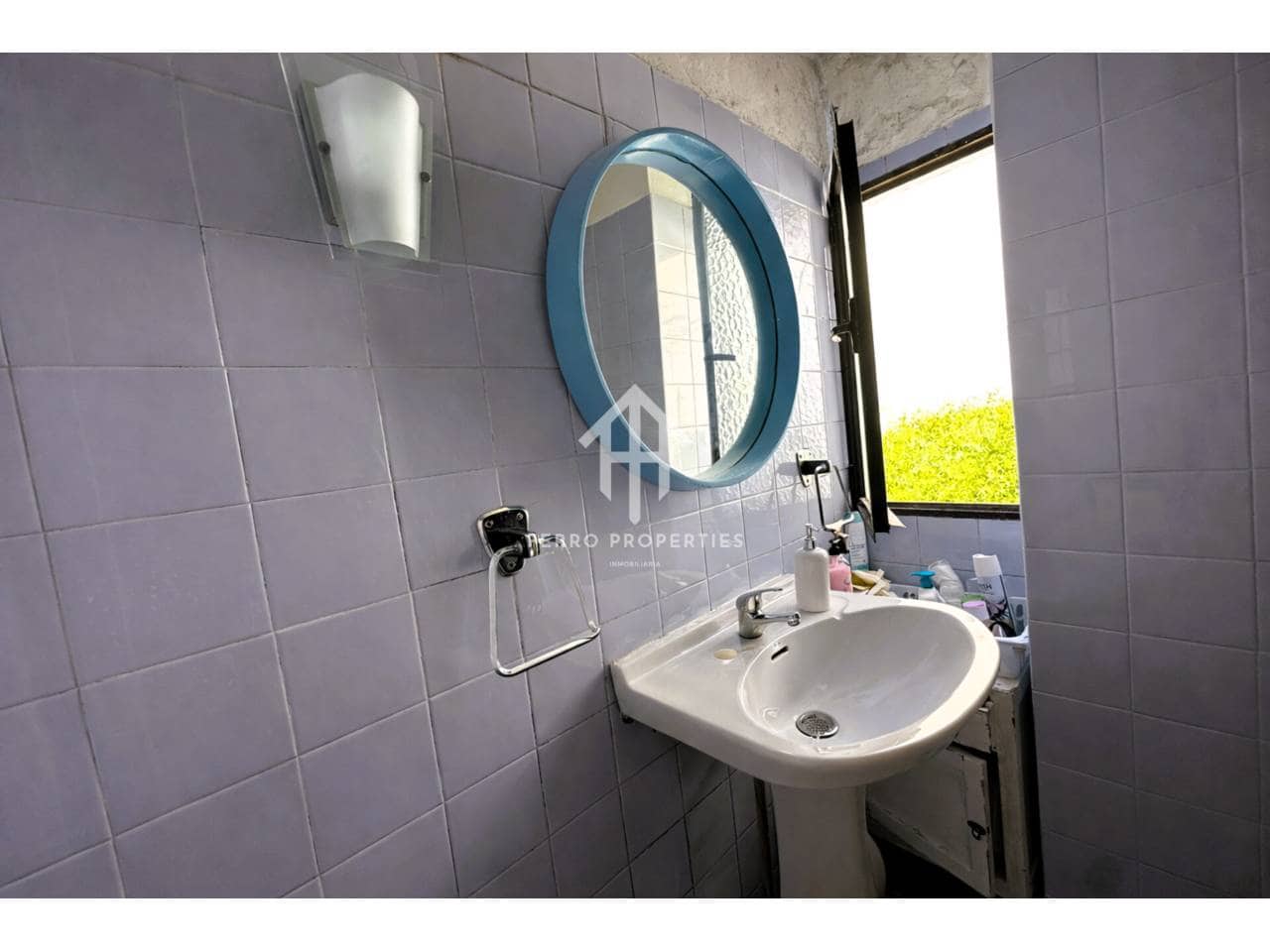 3 bedroom Townhouse for sale in Loja - € 86,000 (Ref: 9743141)