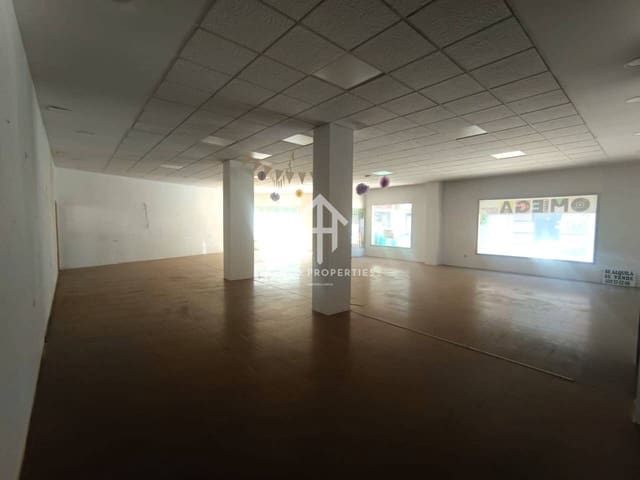 1 camera da letto Commerciale in vendita in Loja con garage - 140.000 € (Rif: 9755191)