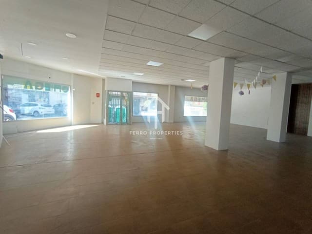 1 camera da letto Commerciale in vendita in Loja con garage - 140.000 € (Rif: 9755191)