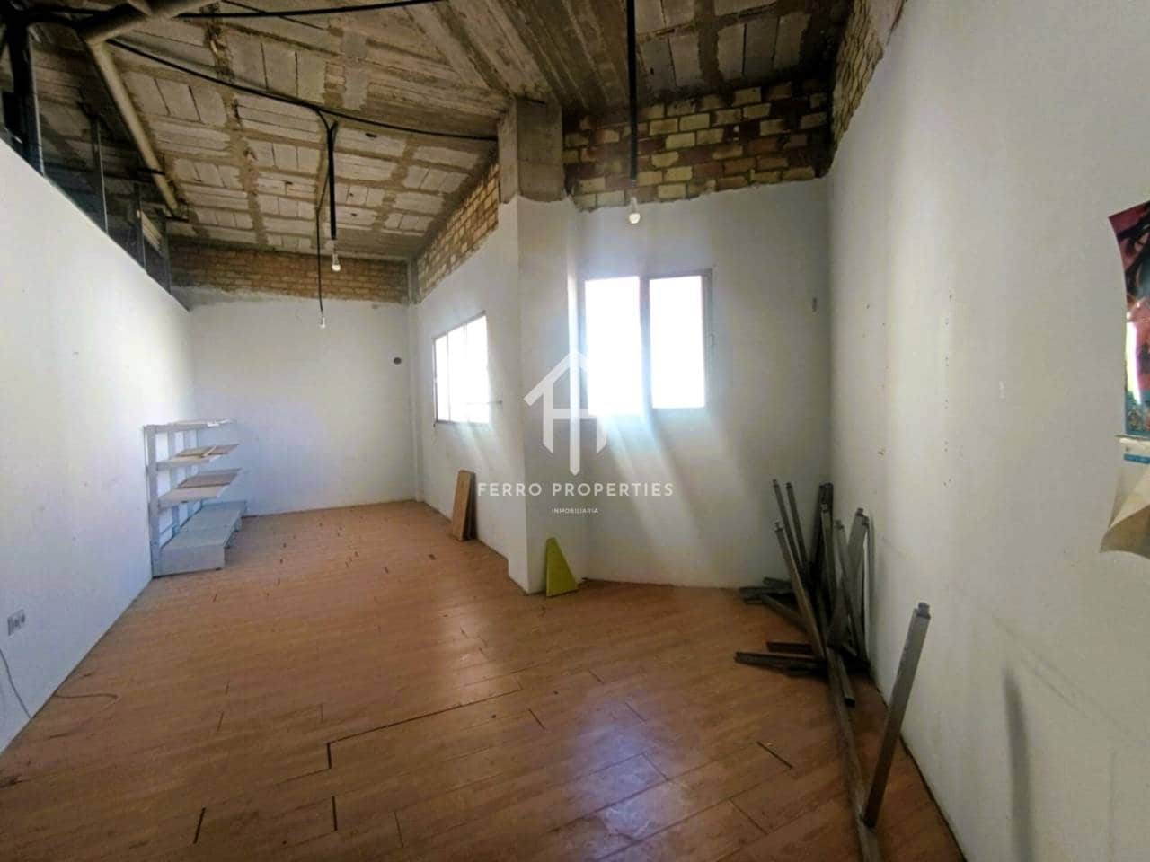 1 sypialnia Komercyjne na sprzedaż w Loja z garażem - 140 000 € (Ref: 9755191)