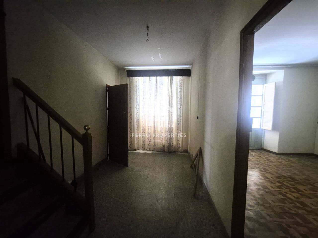 5 soveværelse Byhus til salg i Loja - € 67.500 (Ref: 9755192)