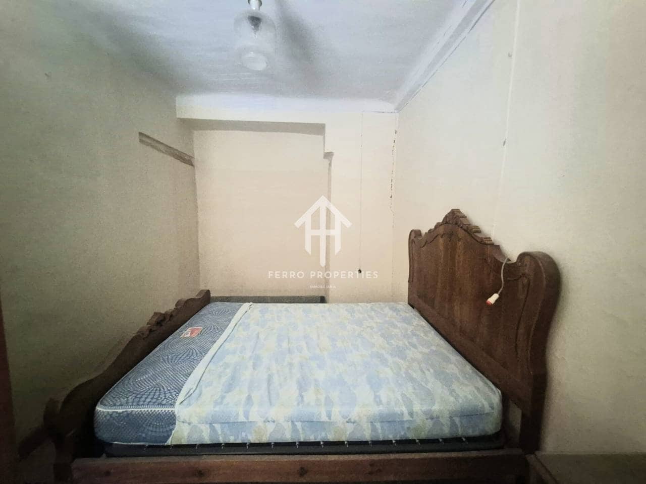 5 soveværelse Byhus til salg i Loja - € 67.500 (Ref: 9755192)