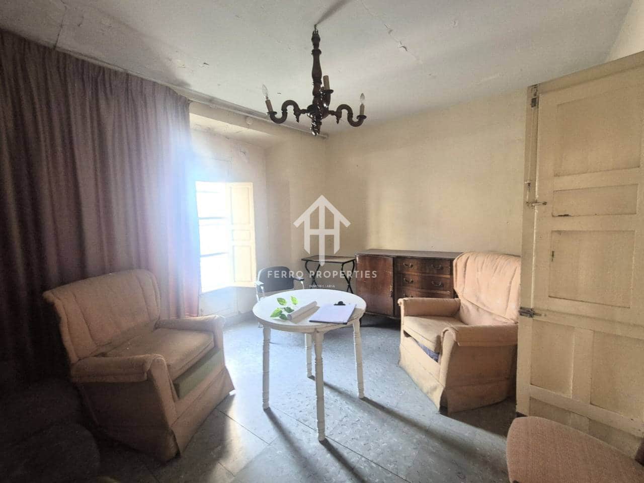 5 soveværelse Byhus til salg i Loja - € 67.500 (Ref: 9755192)