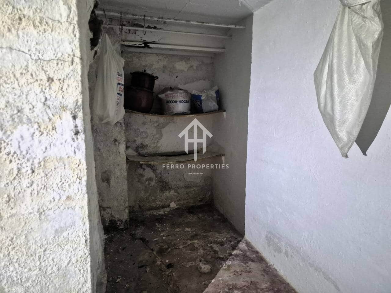 5 soveværelse Byhus til salg i Loja - € 67.500 (Ref: 9755192)