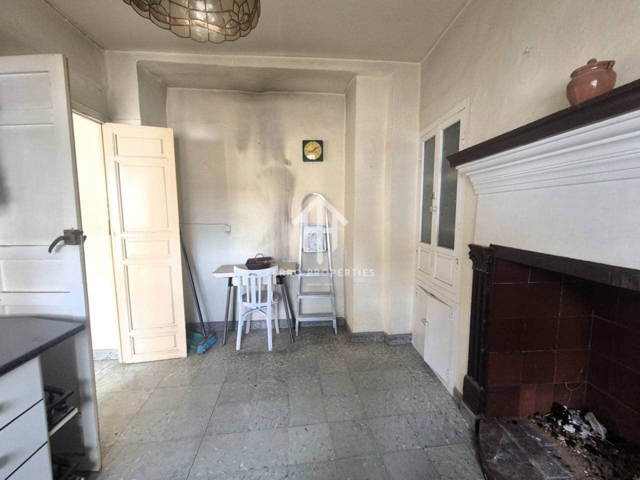 5 soveværelse Byhus til salg i Loja - € 67.500 (Ref: 9755192)