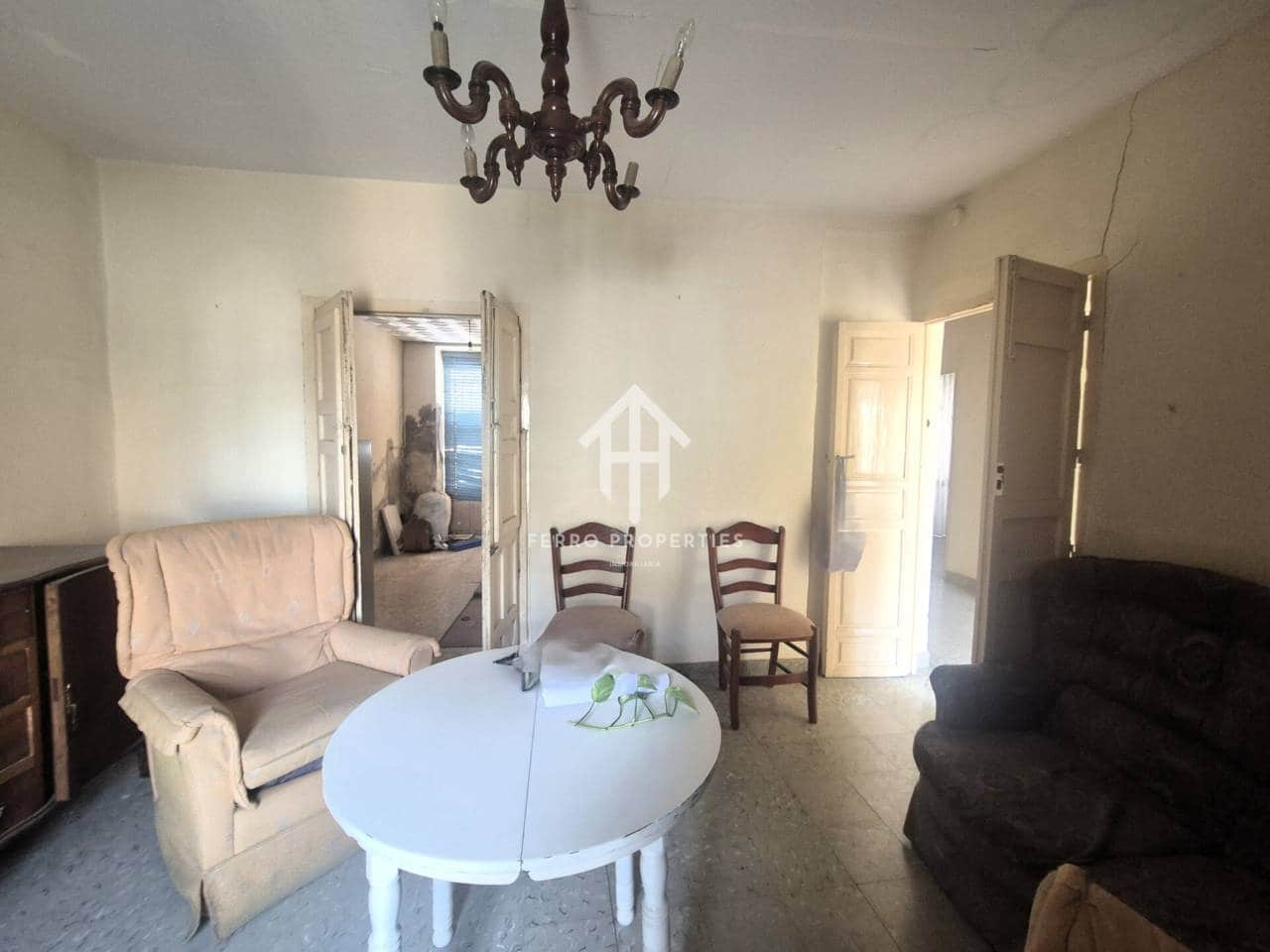 5 soveværelse Byhus til salg i Loja - € 67.500 (Ref: 9755192)