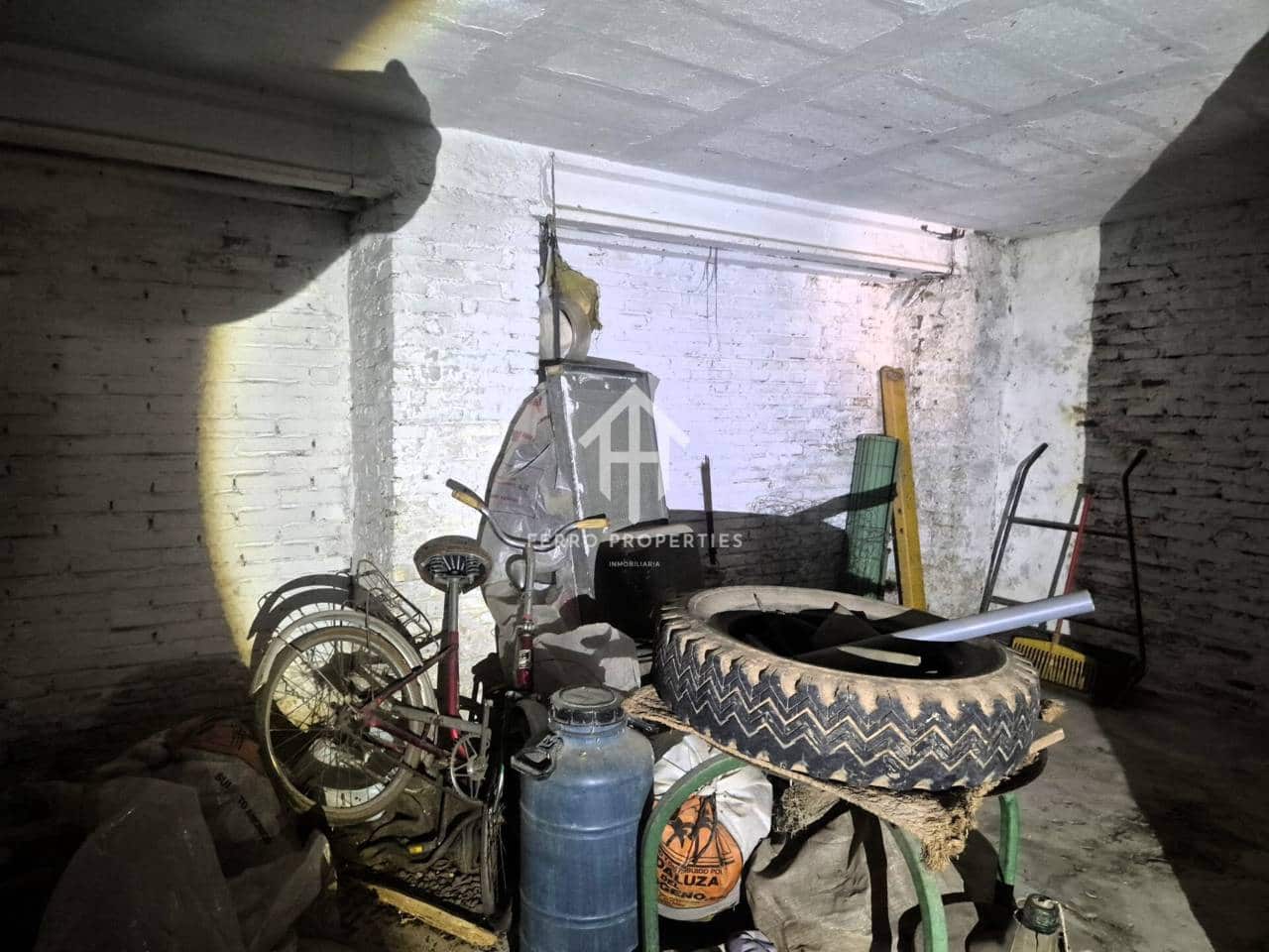 5 soveværelse Byhus til salg i Loja - € 67.500 (Ref: 9755192)