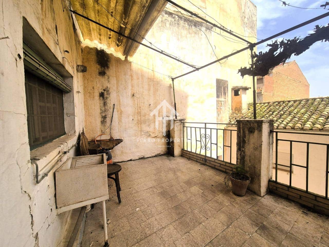 5 soveværelse Byhus til salg i Loja - € 67.500 (Ref: 9755192)