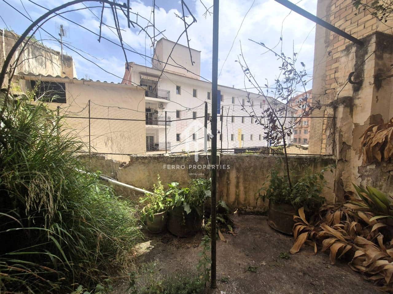 5 soveværelse Byhus til salg i Loja - € 67.500 (Ref: 9755192)