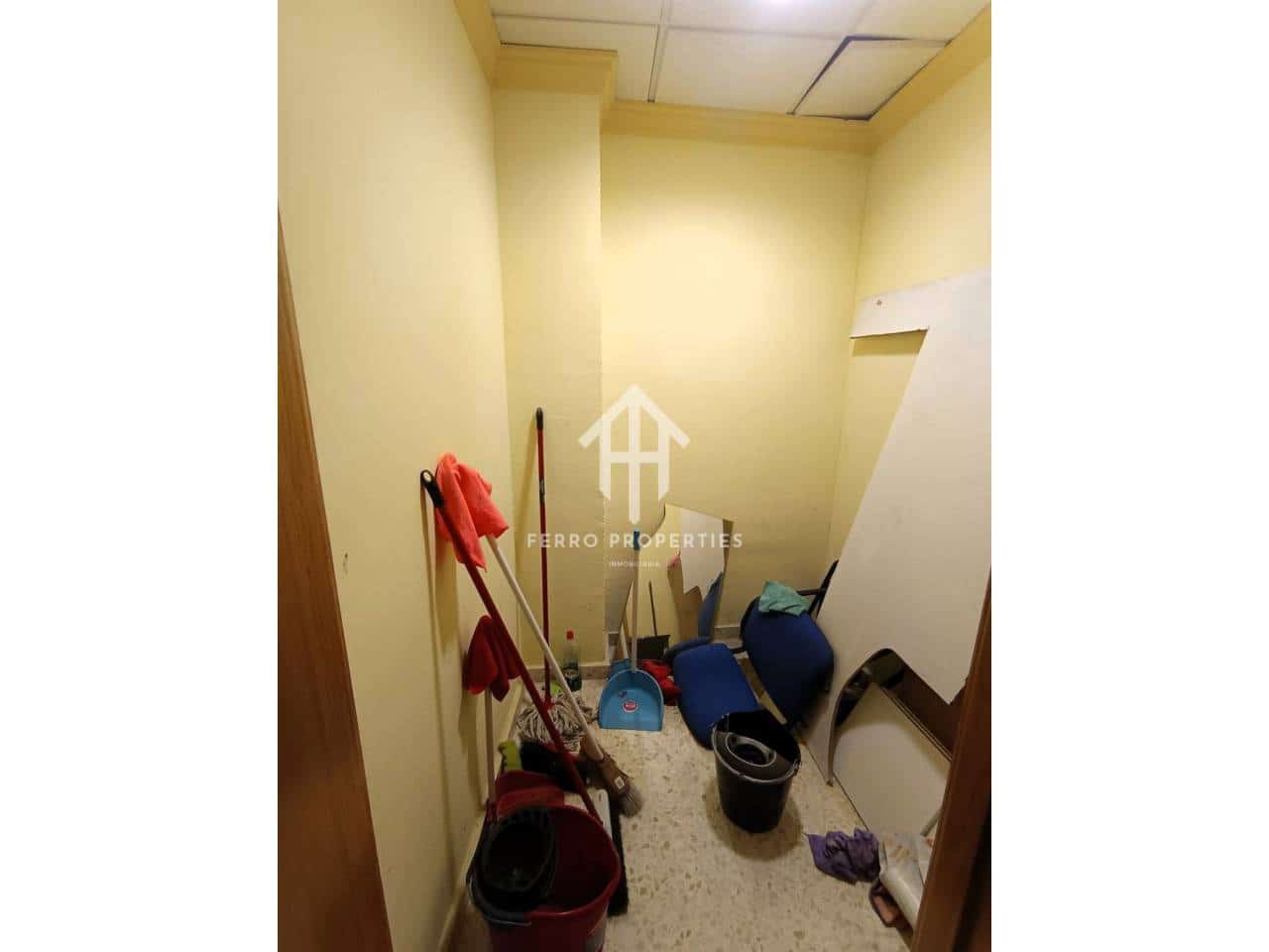 Commerciale in vendita in Loja - 82.500 € (Rif: 9758328)