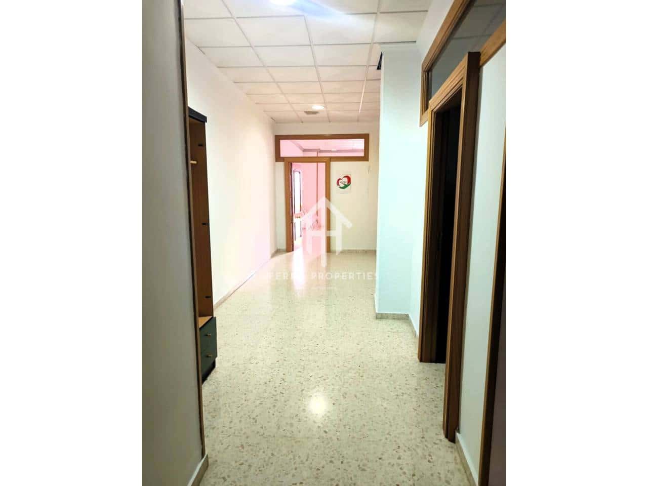 Commerciale in vendita in Loja - 82.500 € (Rif: 9758328)