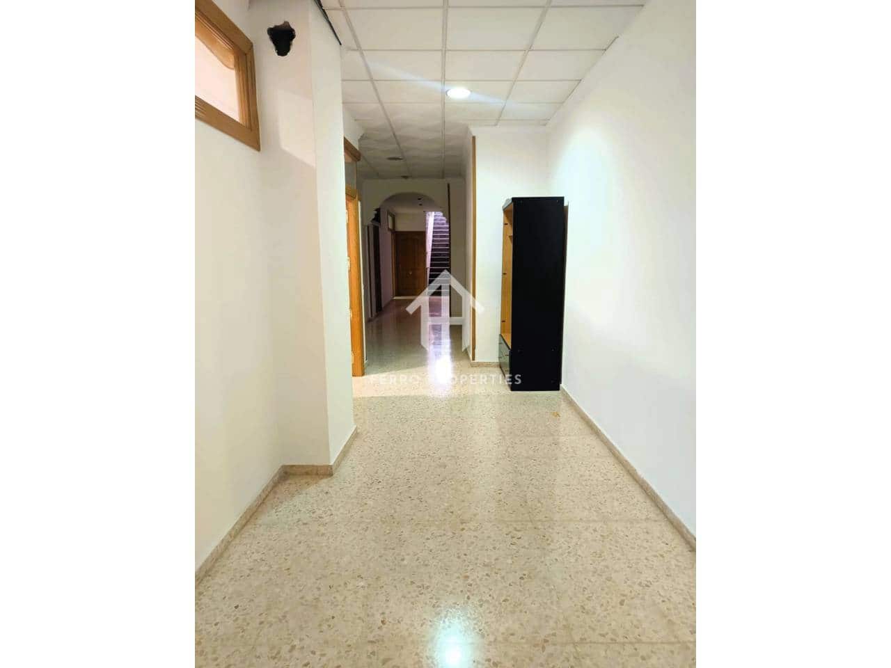 Commerciale in vendita in Loja - 82.500 € (Rif: 9758328)