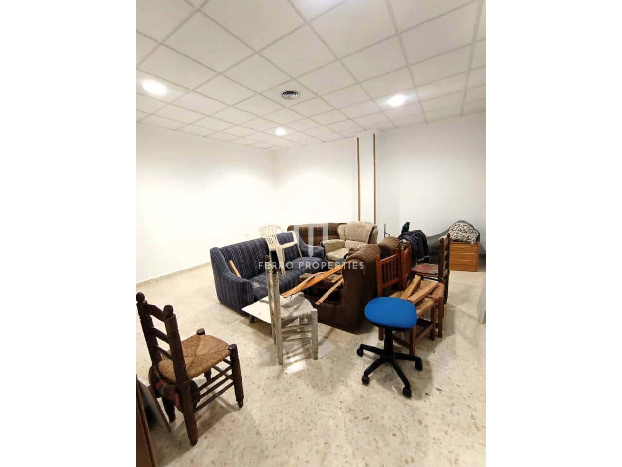 Commerciale in vendita in Loja - 82.500 € (Rif: 9758328)