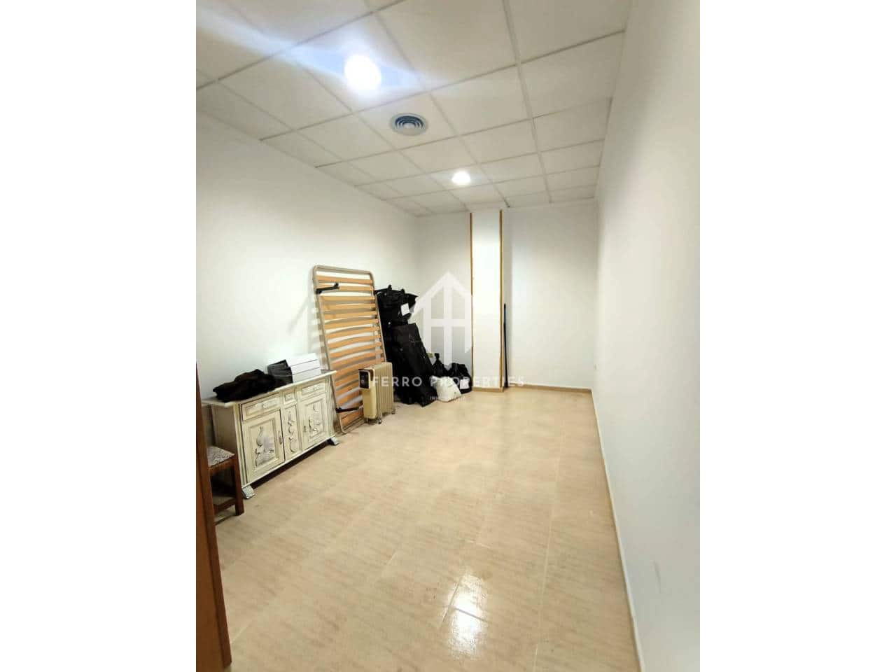 Commerciale in vendita in Loja - 82.500 € (Rif: 9758328)