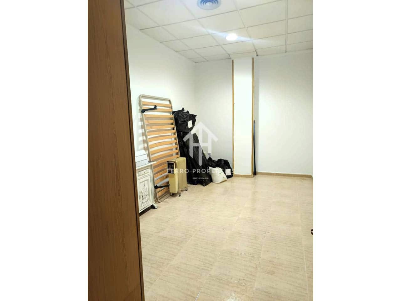 Kaupallinen vuokrattavana paikassa Loja - 150 € (Ref: 9758329)