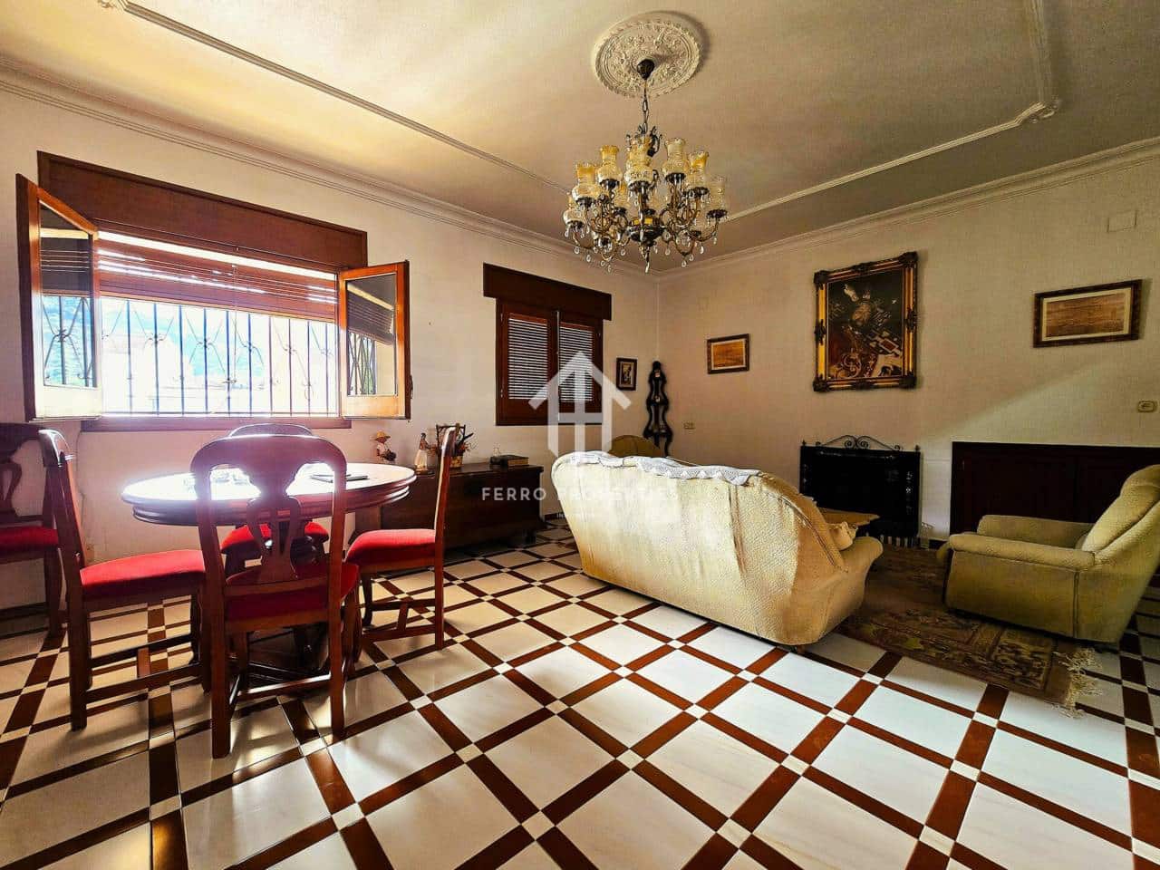 5 bedroom Apartment for sale in Algarinejo with garage - € 299,900 (Ref: 9761624)