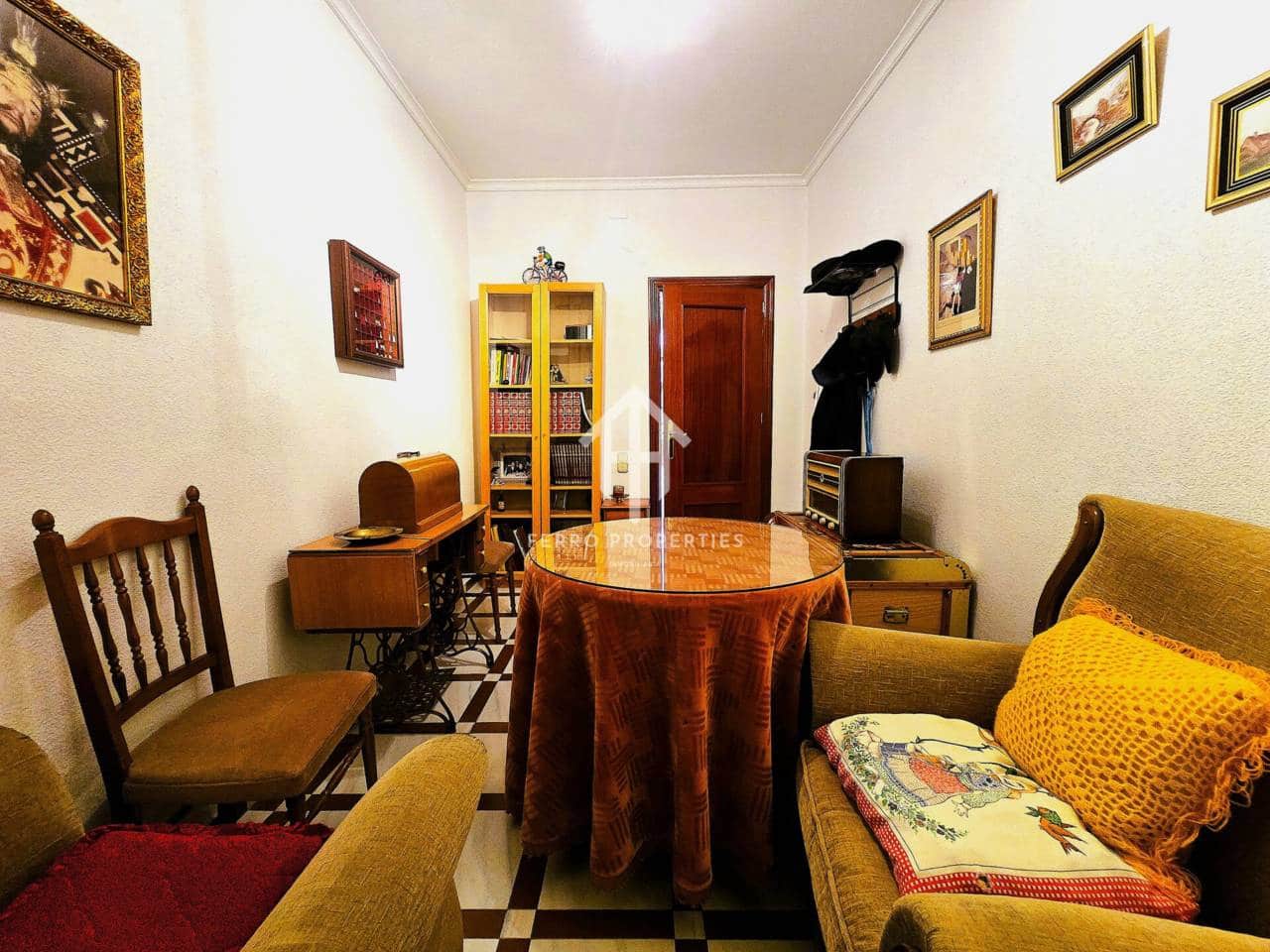 5 bedroom Apartment for sale in Algarinejo with garage - € 299,900 (Ref: 9761624)