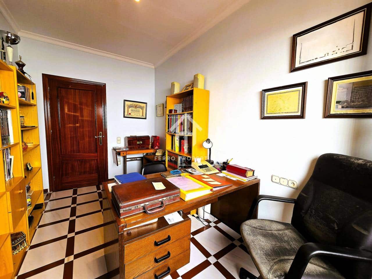 5 bedroom Apartment for sale in Algarinejo with garage - € 299,900 (Ref: 9761624)