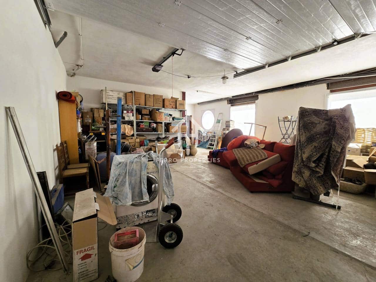 5 bedroom Apartment for sale in Algarinejo with garage - € 299,900 (Ref: 9761624)