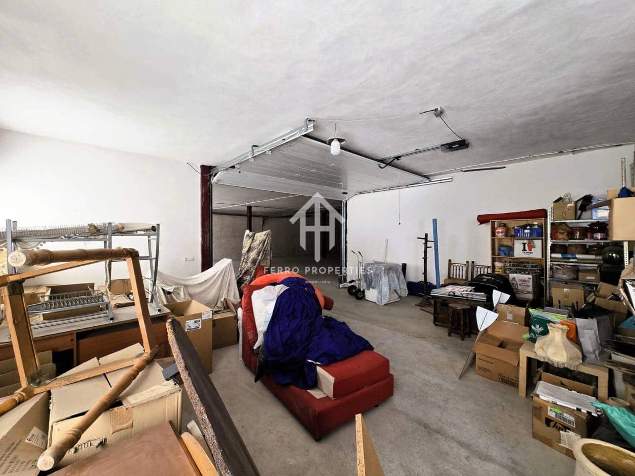 5 bedroom Apartment for sale in Algarinejo with garage - € 299,900 (Ref: 9761624)