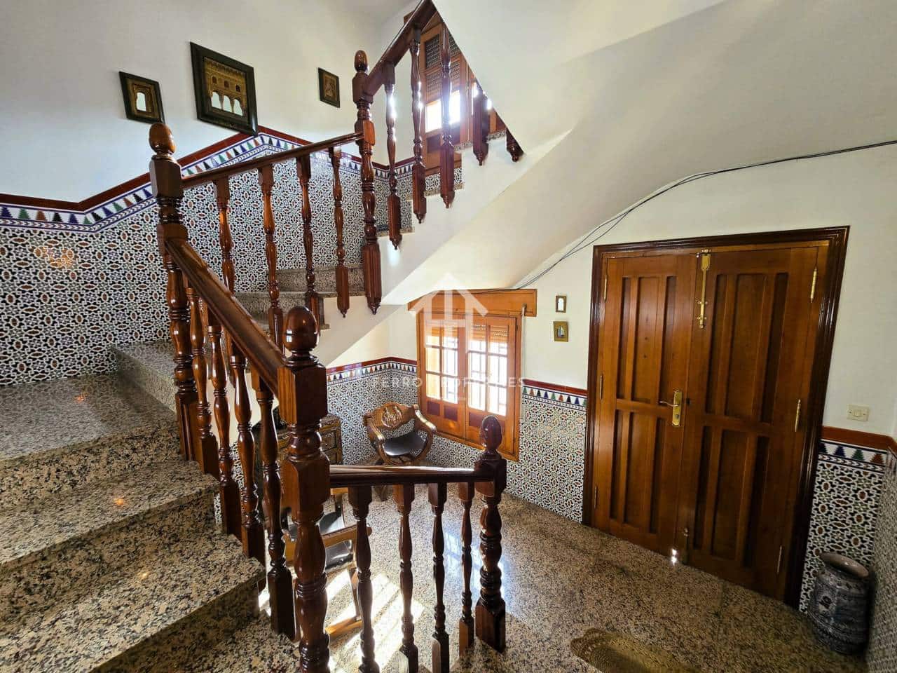 5 bedroom Apartment for sale in Algarinejo with garage - € 299,900 (Ref: 9761624)